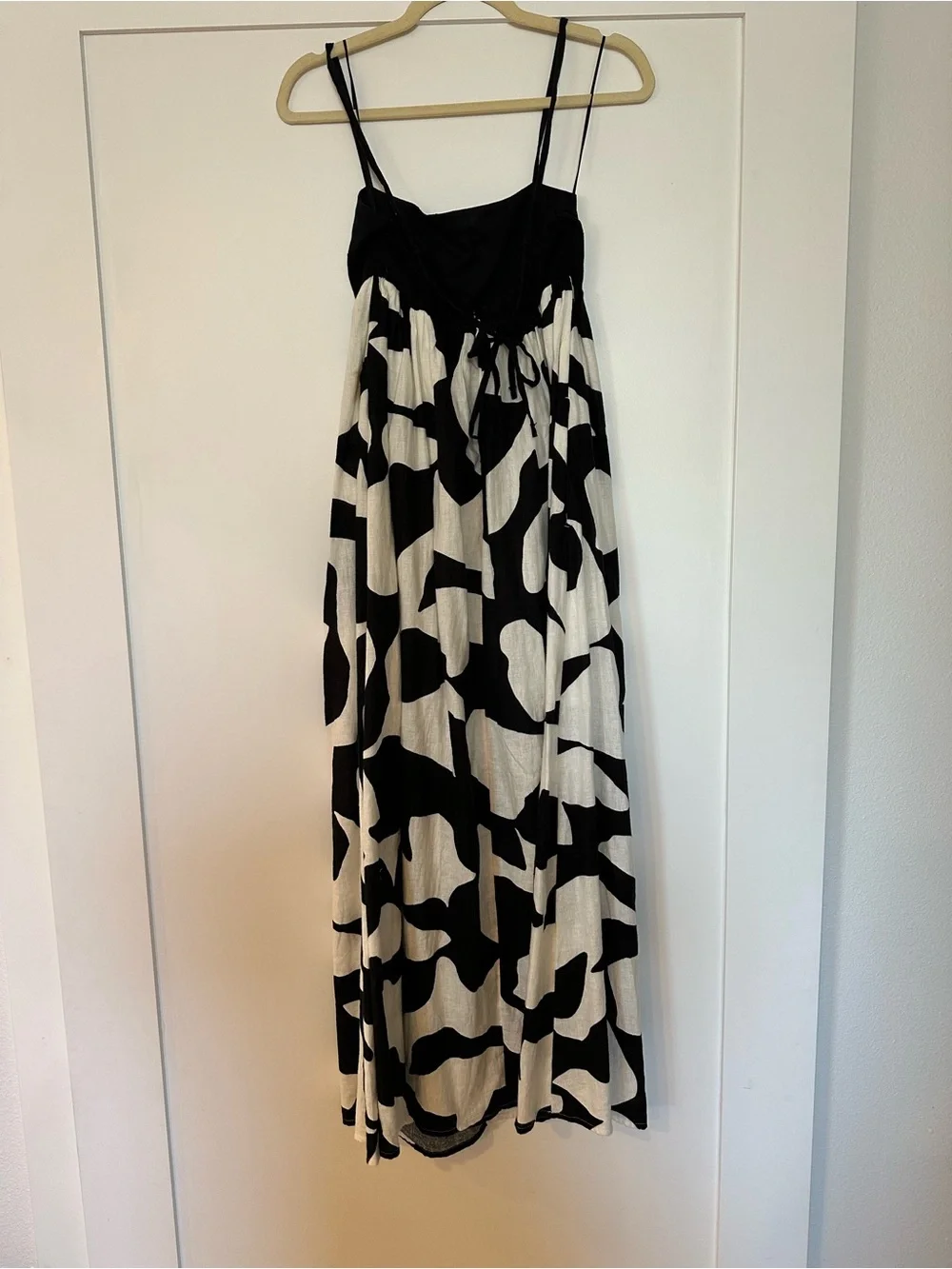 Abercrombie & Fitch Black and White Printed Linen-Feel Maxi Dress